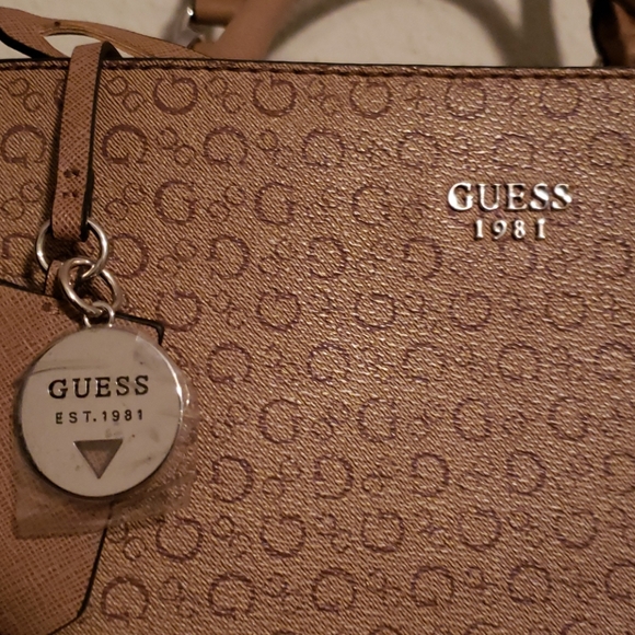 Handbag - Picture 7 of 8